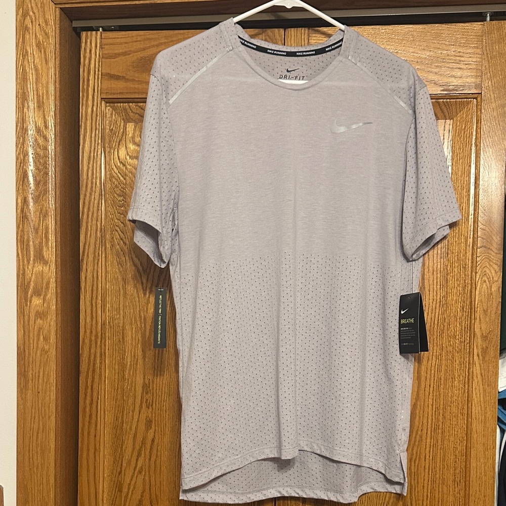 Nike Men's Light Gray Dri-FIT Tee